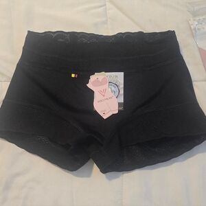 Vero Milan Short Colombiano.